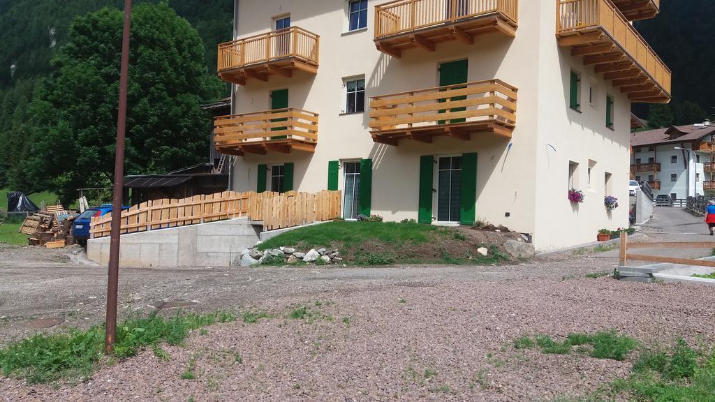 Majon De La Nona Pozza di Fassa Exterior foto